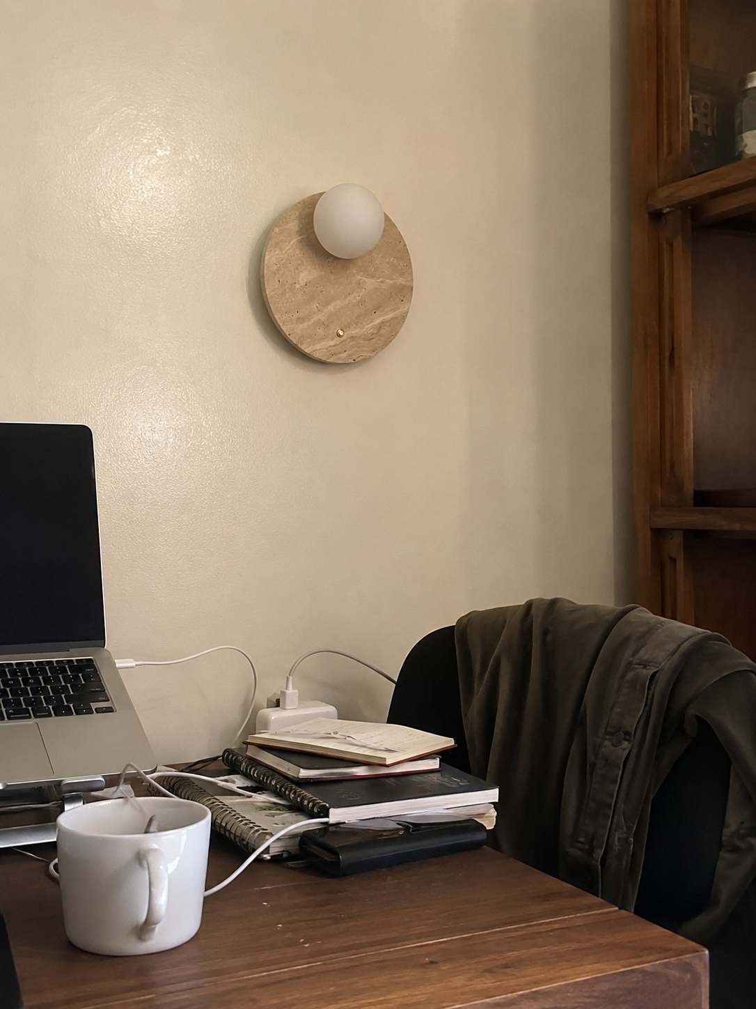 En | Travertine Round Wall Sconce