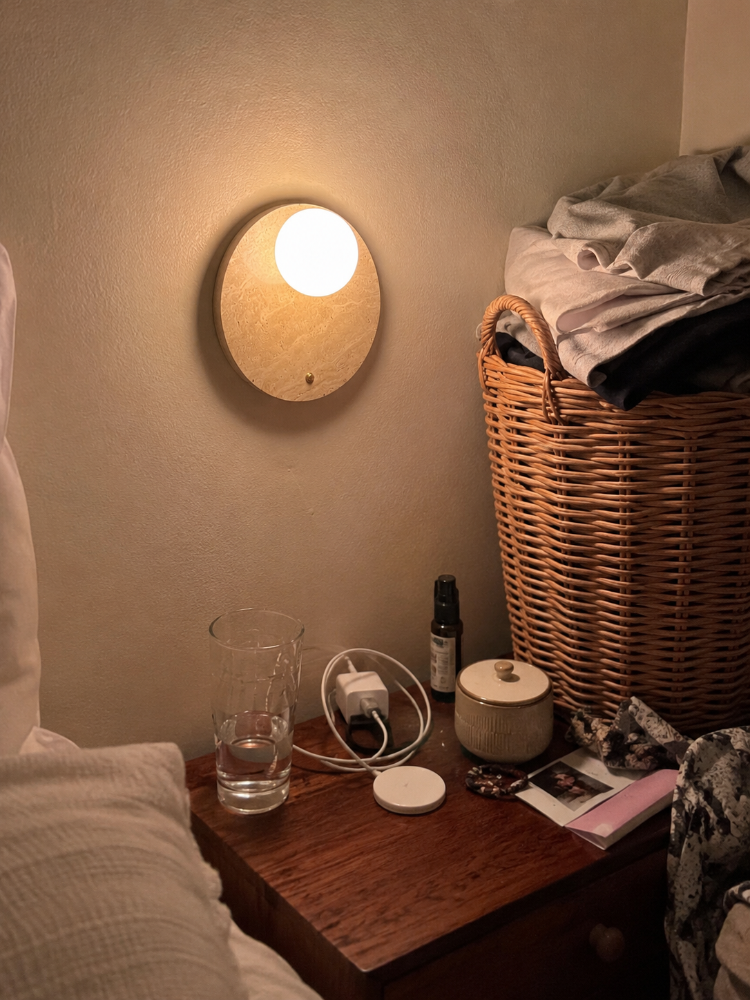En | Travertine Round Wall Sconce