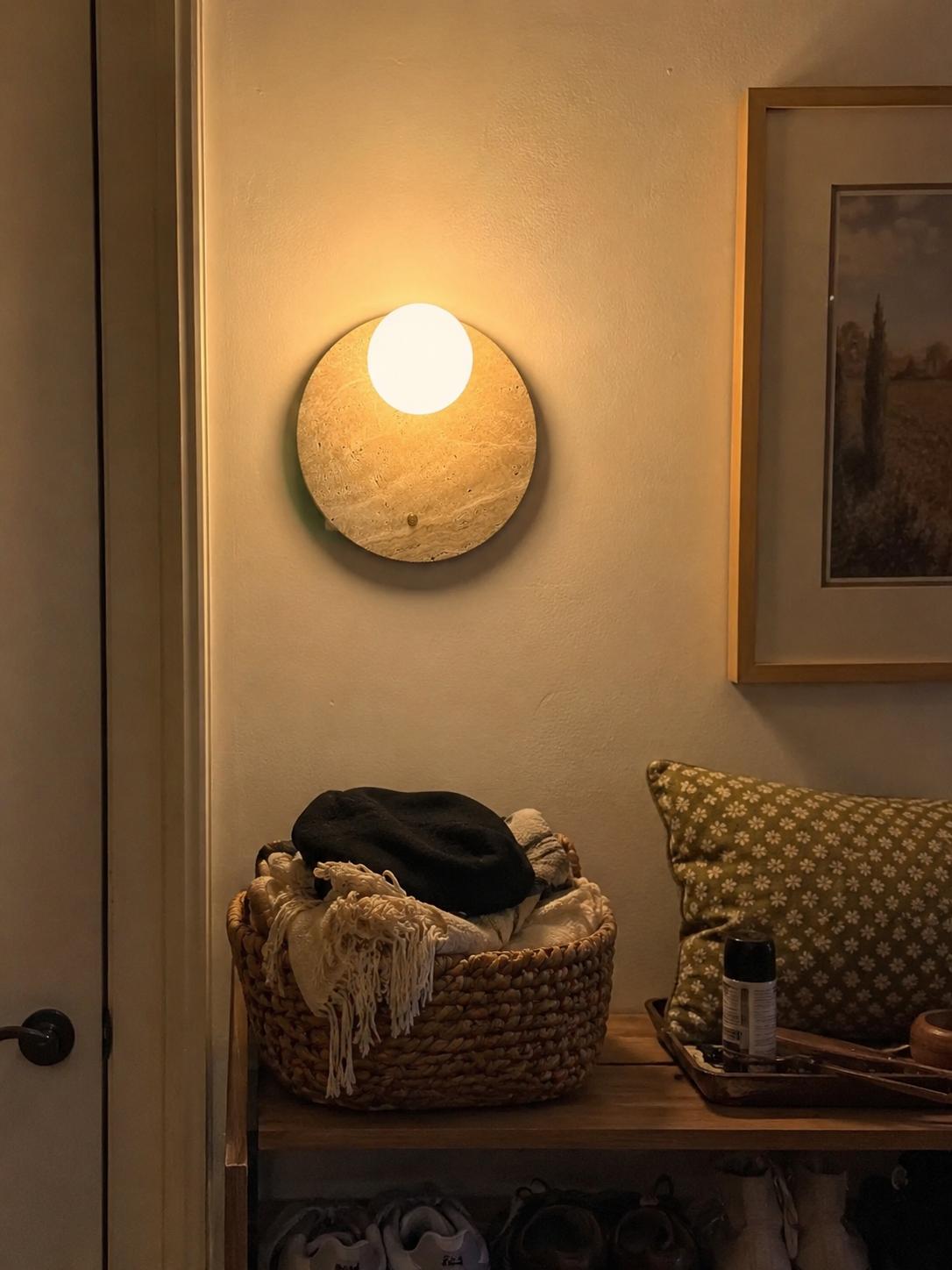 En | Travertine Round Wall Sconce