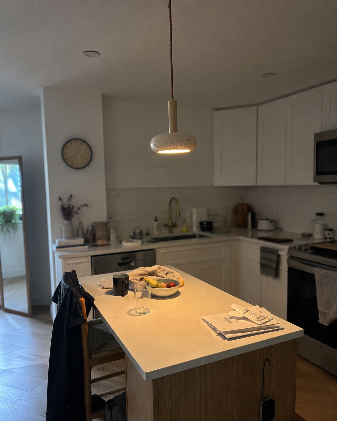 Lune | Travertine Ring Pendant Light