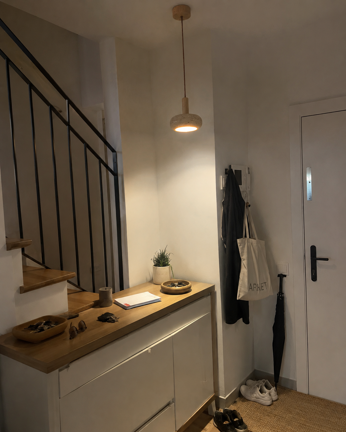 Lune | Travertine Ring Pendant Light