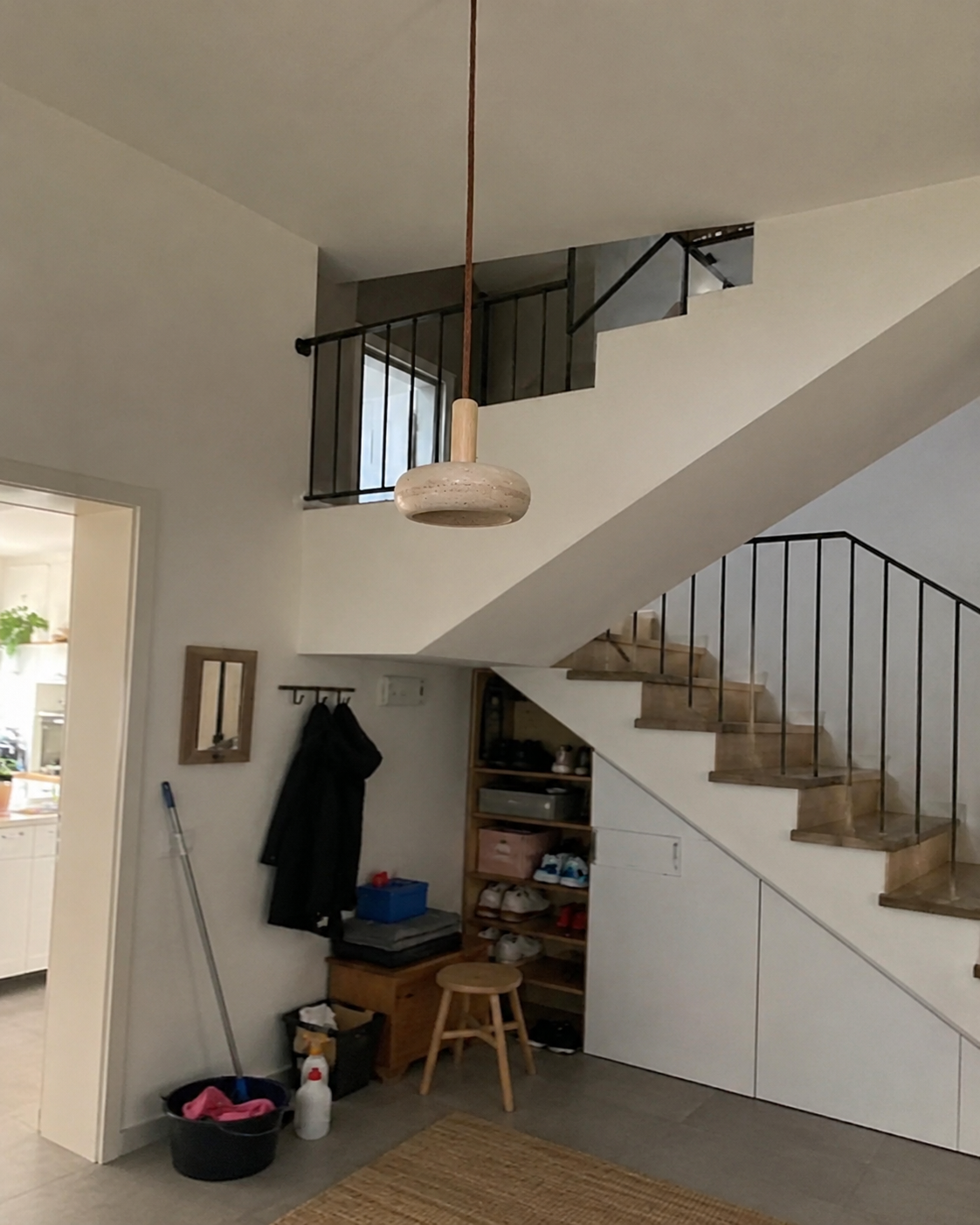 Lune | Travertine Ring Pendant Light