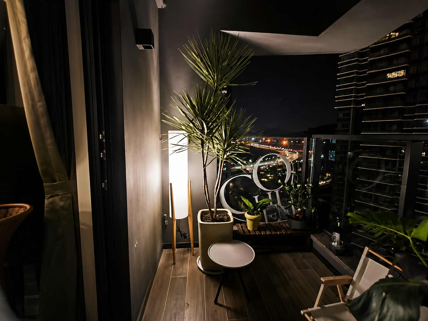 Willow | Japanese Wood Floor Lamp