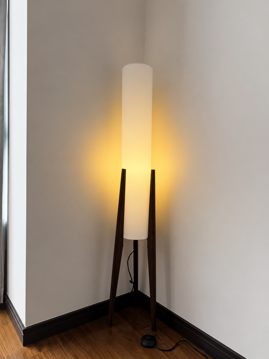 Willow | Japanese Wood Floor Lamp