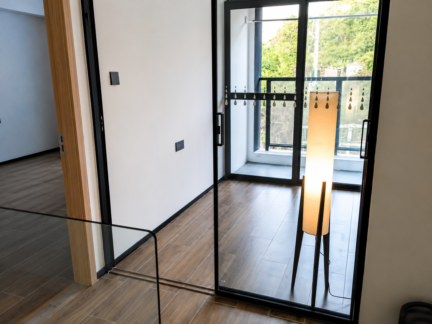 Willow | Japanese Wood Floor Lamp