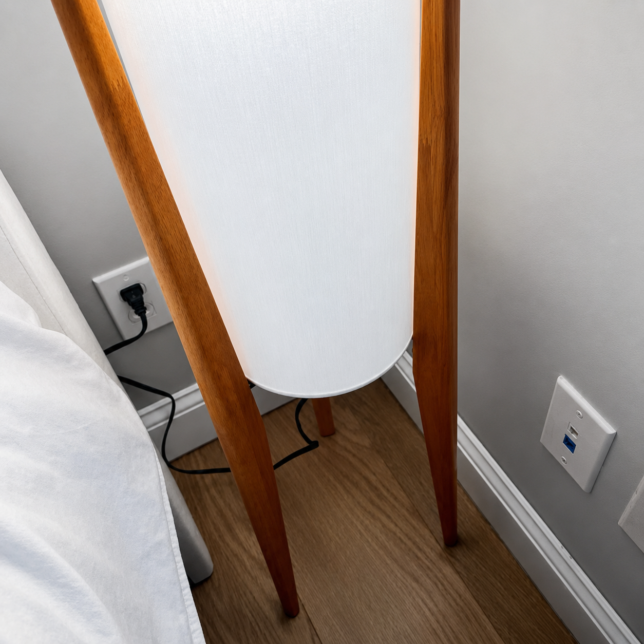 Willow | Japanese Wood Floor Lamp