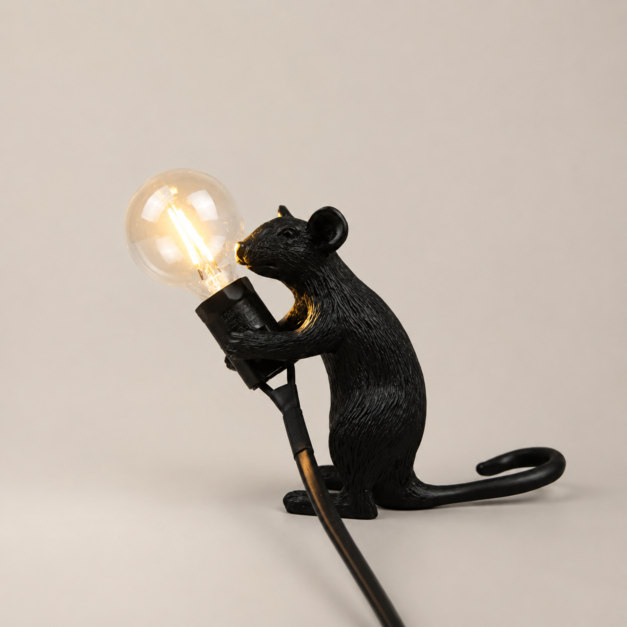 Otis | Mouse Resin Table Lamp