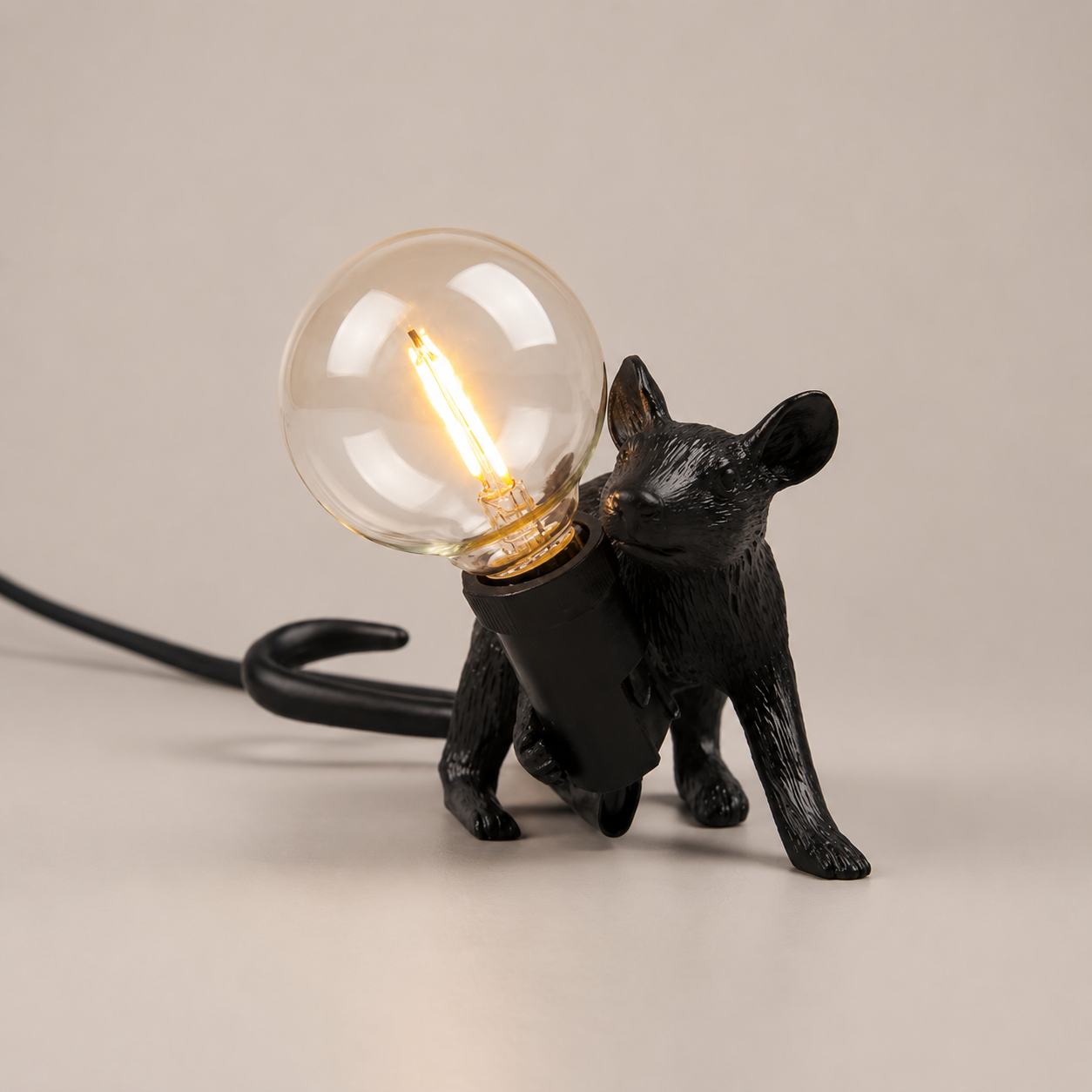 Otis | Mouse Resin Table Lamp