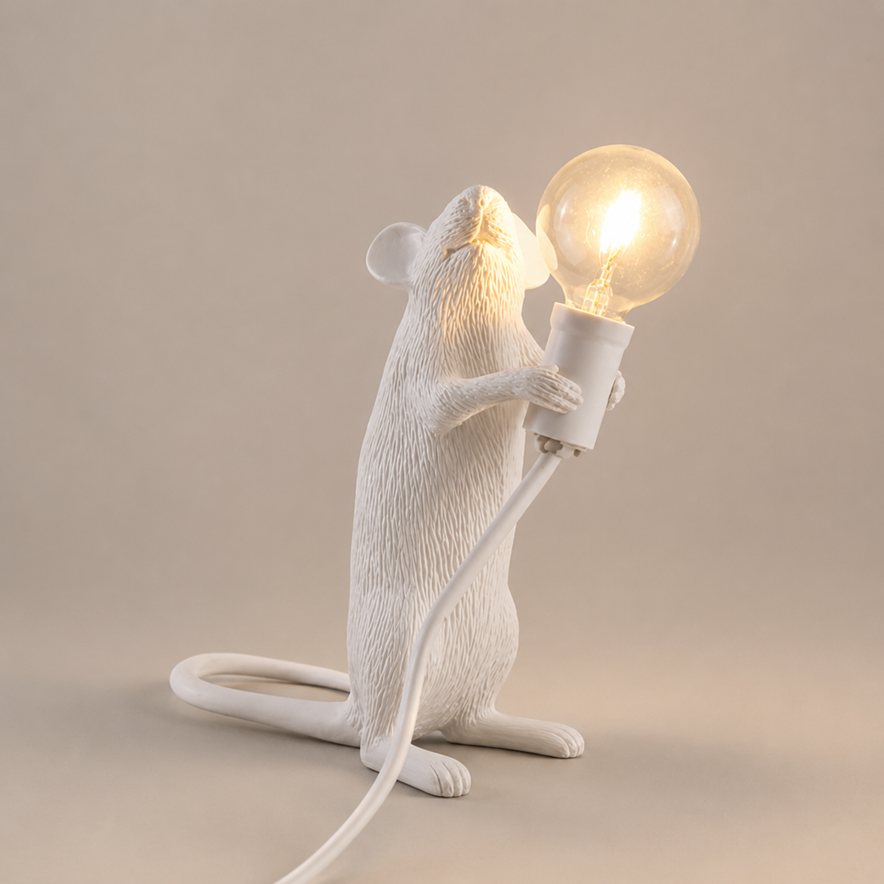 Otis | Mouse Resin Table Lamp