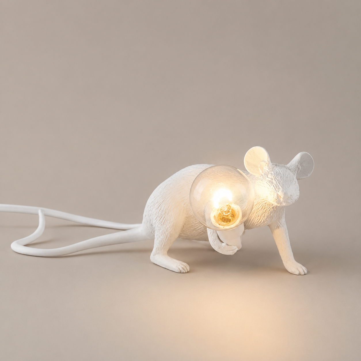 Otis | Mouse Resin Table Lamp