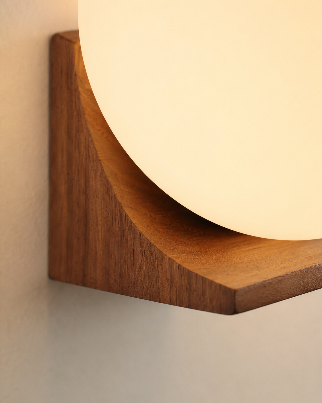 Aurea | Wooden Globe Wall Lamp