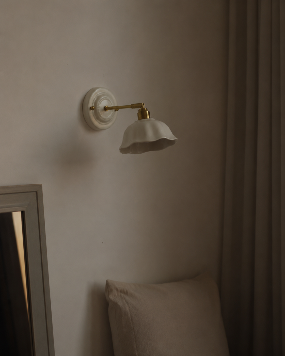 Margot | White Ceramic Copper Wall Sconce