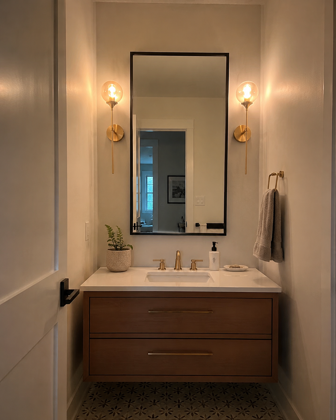 Aurelia | Globe Wall Sconce