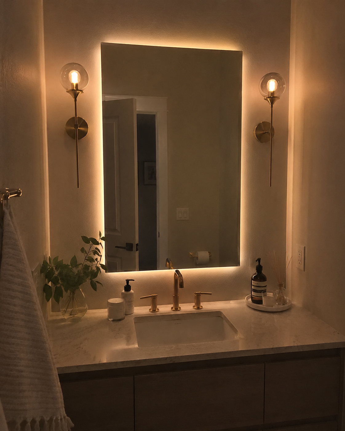 Aurelia | Globe Wall Sconce