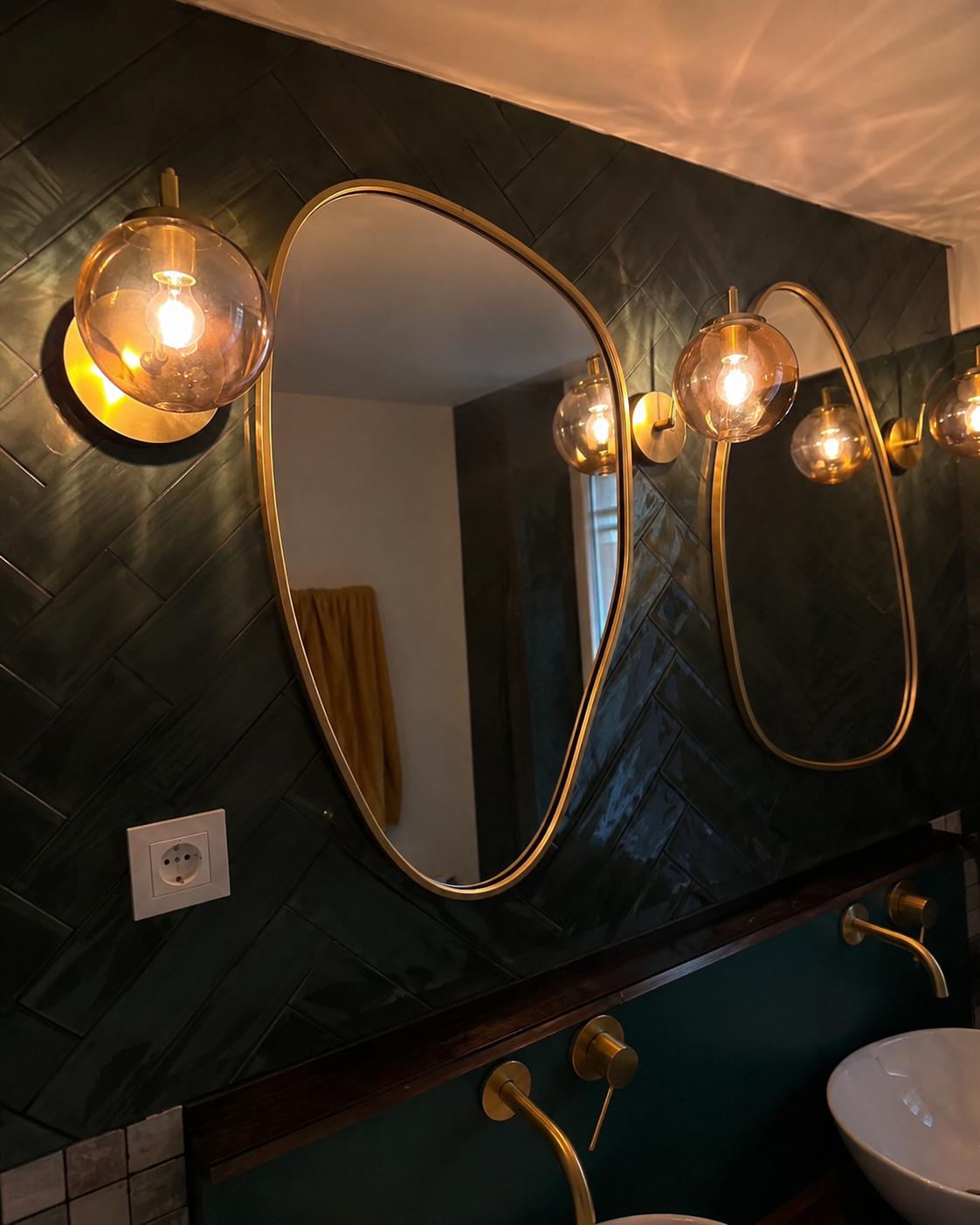 Amelia | Glass Wall Sconce