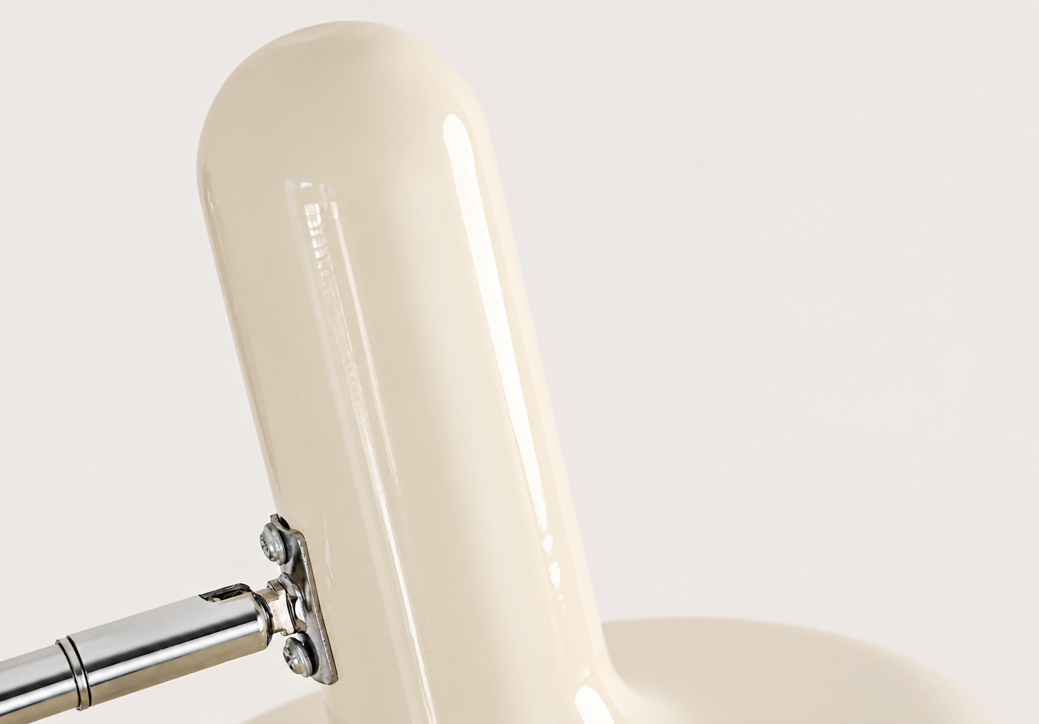 Leva | Swing Arm Wall Lamp Adjustable Reading Bedside Sconce