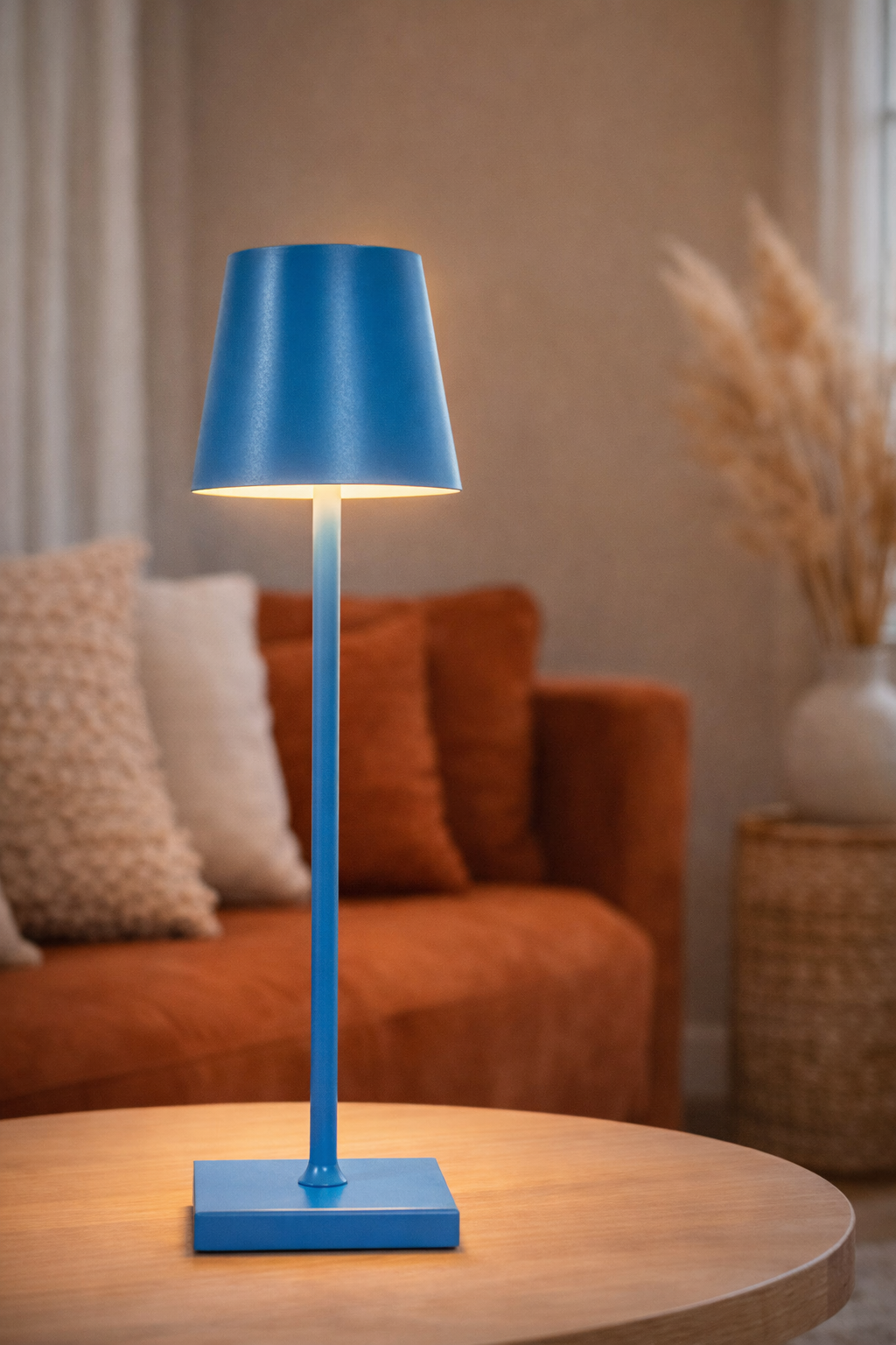 Modern Minimalist Iron Luxury Bedside Table Lamp