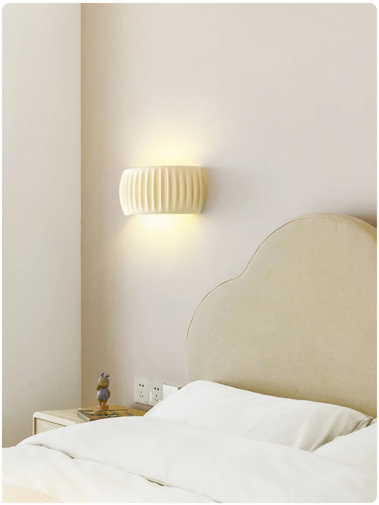 Gio | Modern French Resin Wall Lamp