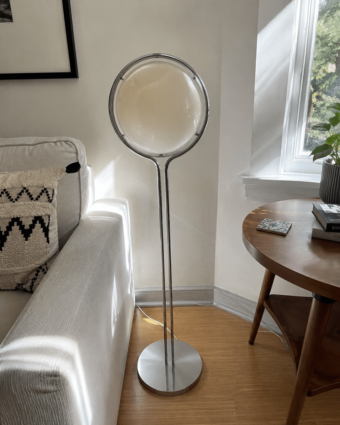 Callan | Bauhaus Acrylic Globe Floor Lamp - Luma House