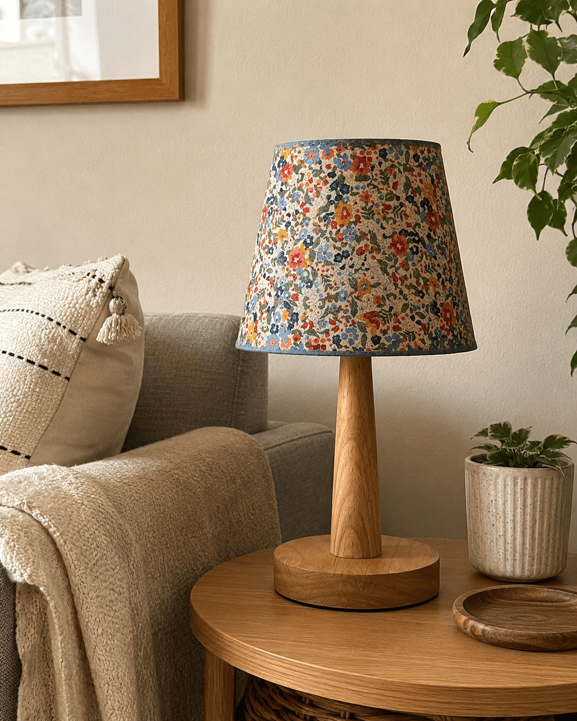 Flora | Nordic Wooden Bedside Lamp - Luma House