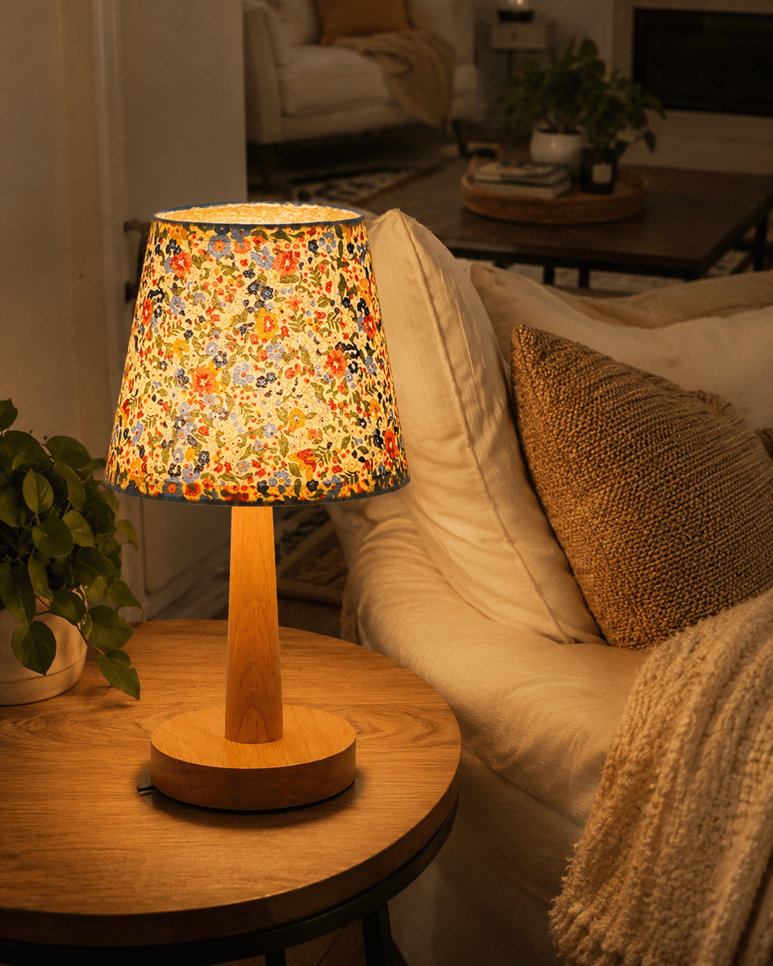 Flora | Nordic Wooden Bedside Lamp - Luma House