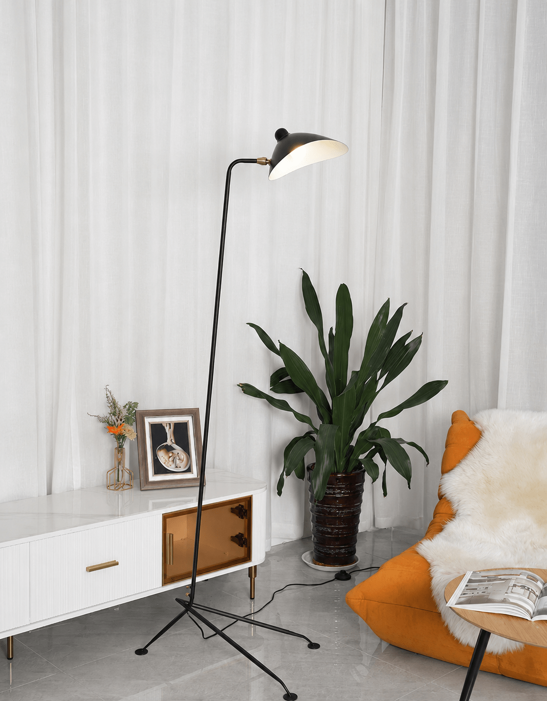 Silas | Tripod Floor Lamp - Luma House