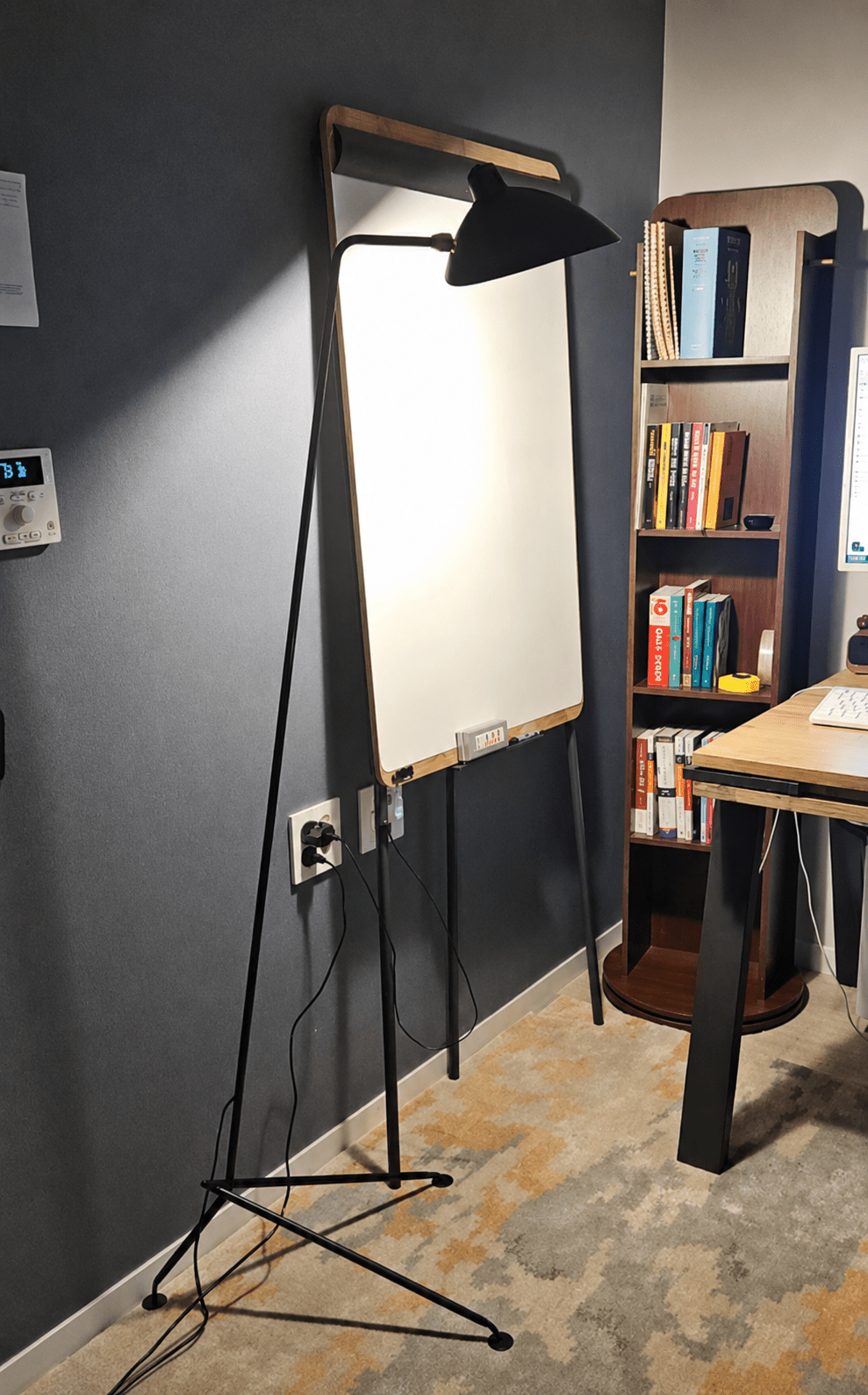 Silas | Tripod Floor Lamp - Luma House